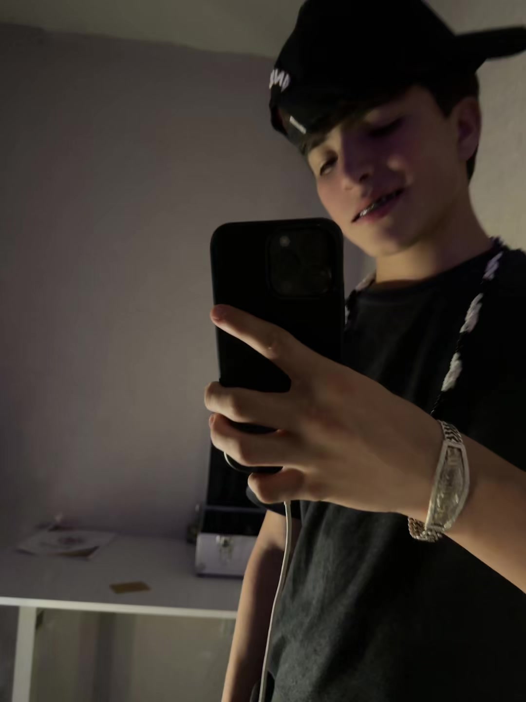 @𝙈𝙖𝙣𝙪𝙚𝙡𝙤𝙣 𝙏𝙤𝙬𝙚𝙧𝙨