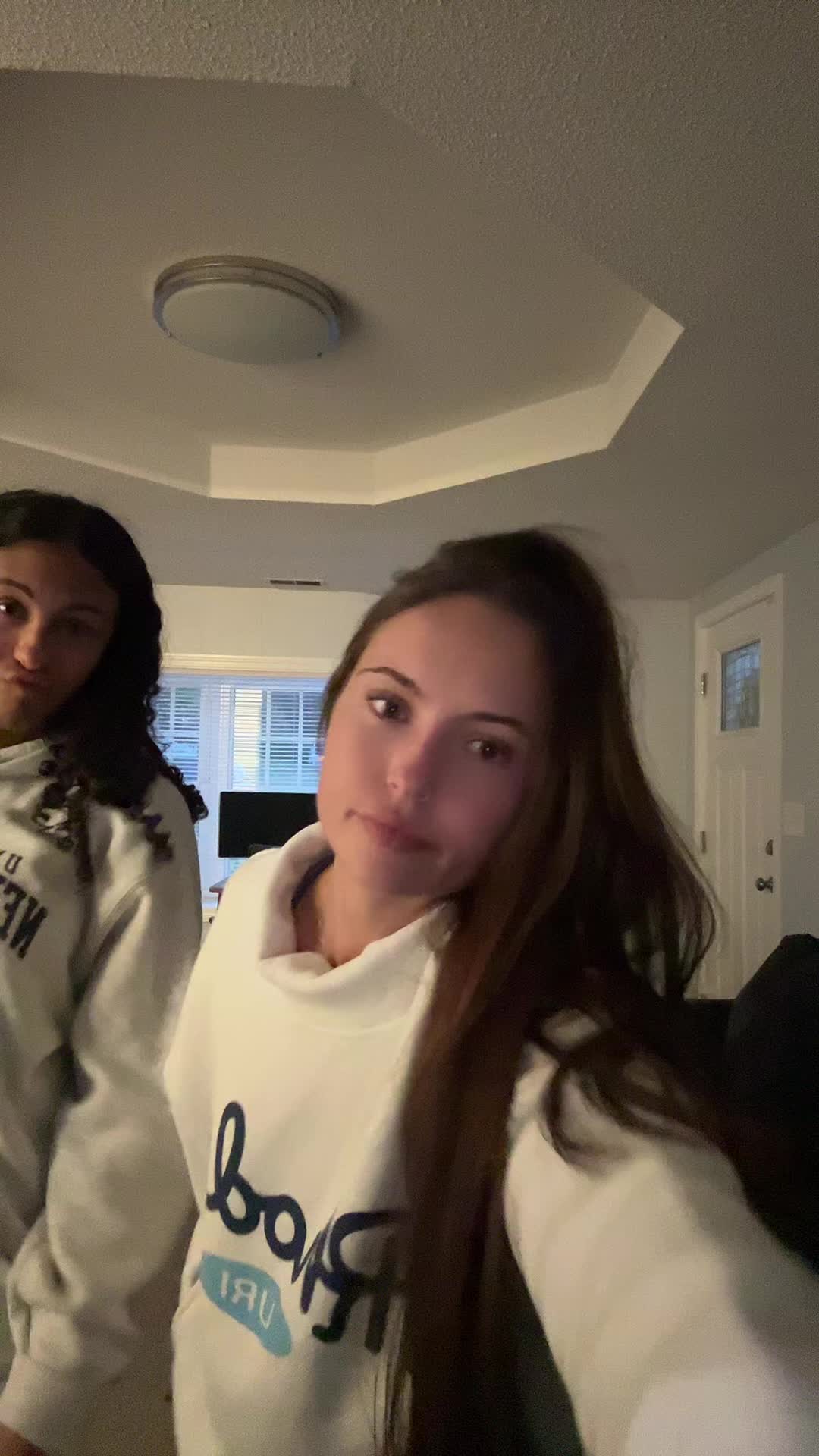 @🪼