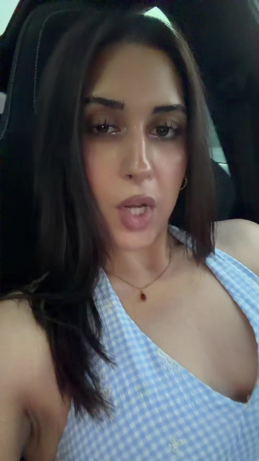 @justgabriela