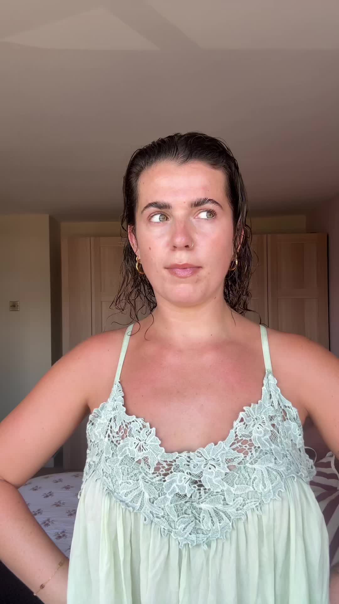 @elbuckles