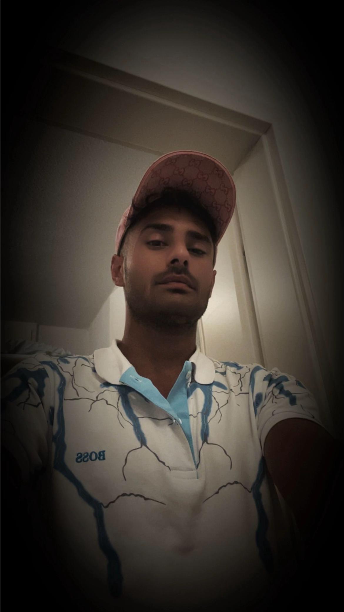 @&Eacute; &oacute; em011