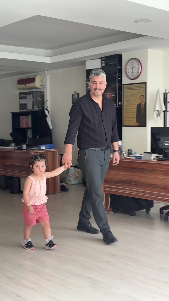 @C&uuml;neyt Şahin