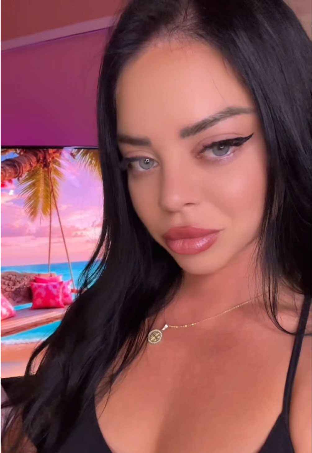 @Dora__Martinez
