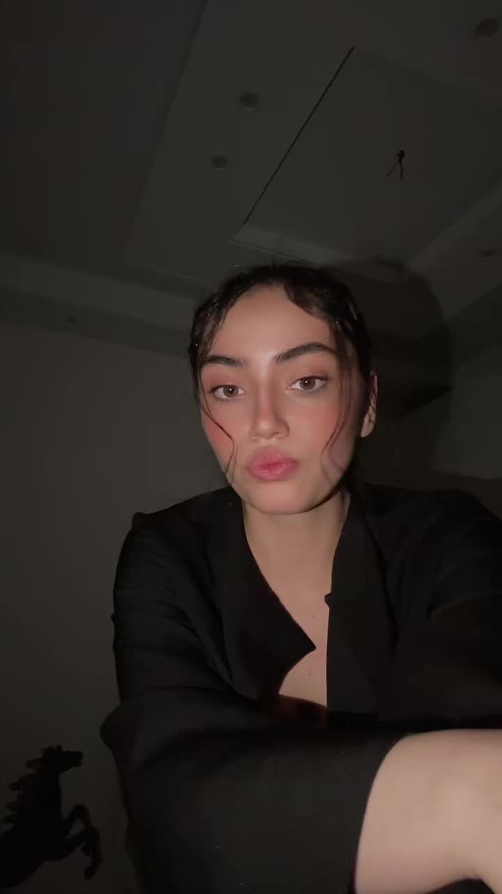 @Niayesh Khanian