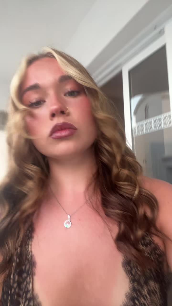 @robyn!
