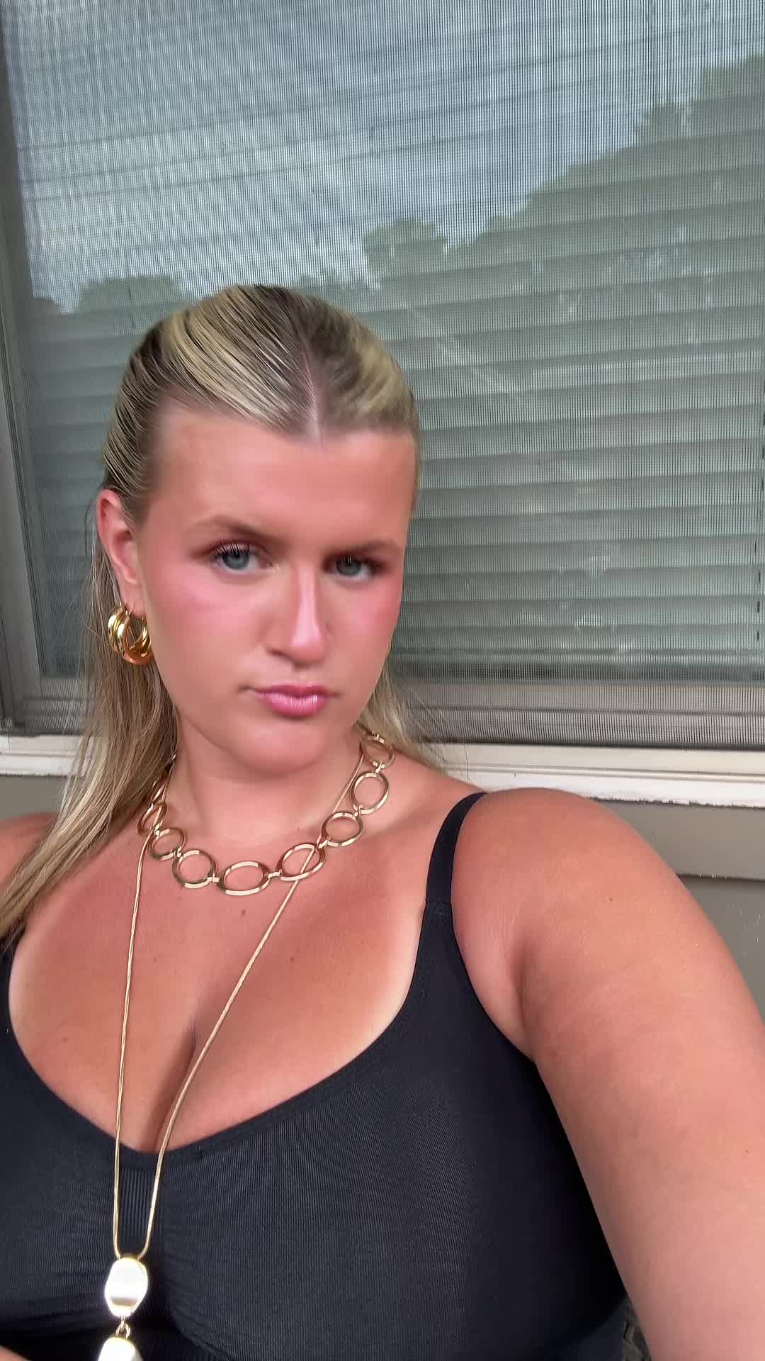 @￼