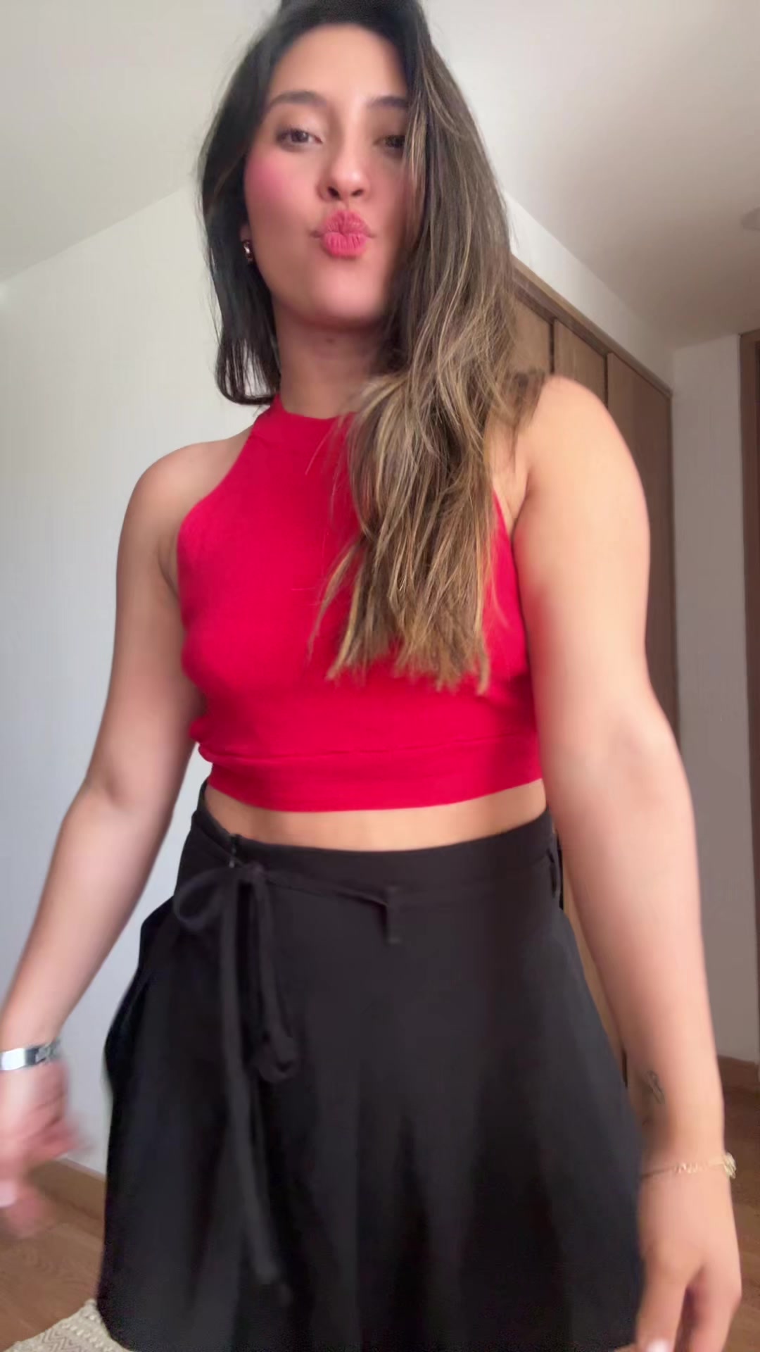 @𝕍𝔸𝕃🌼