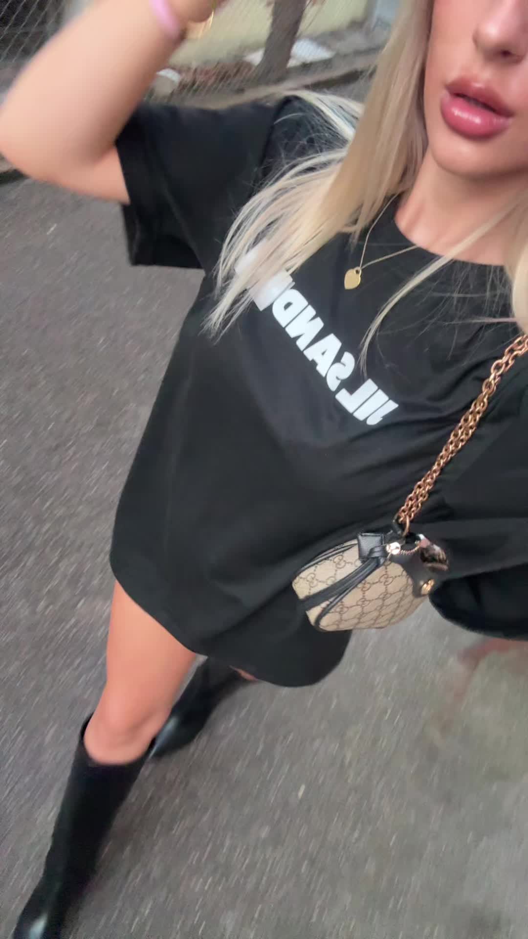 @ciaracollien