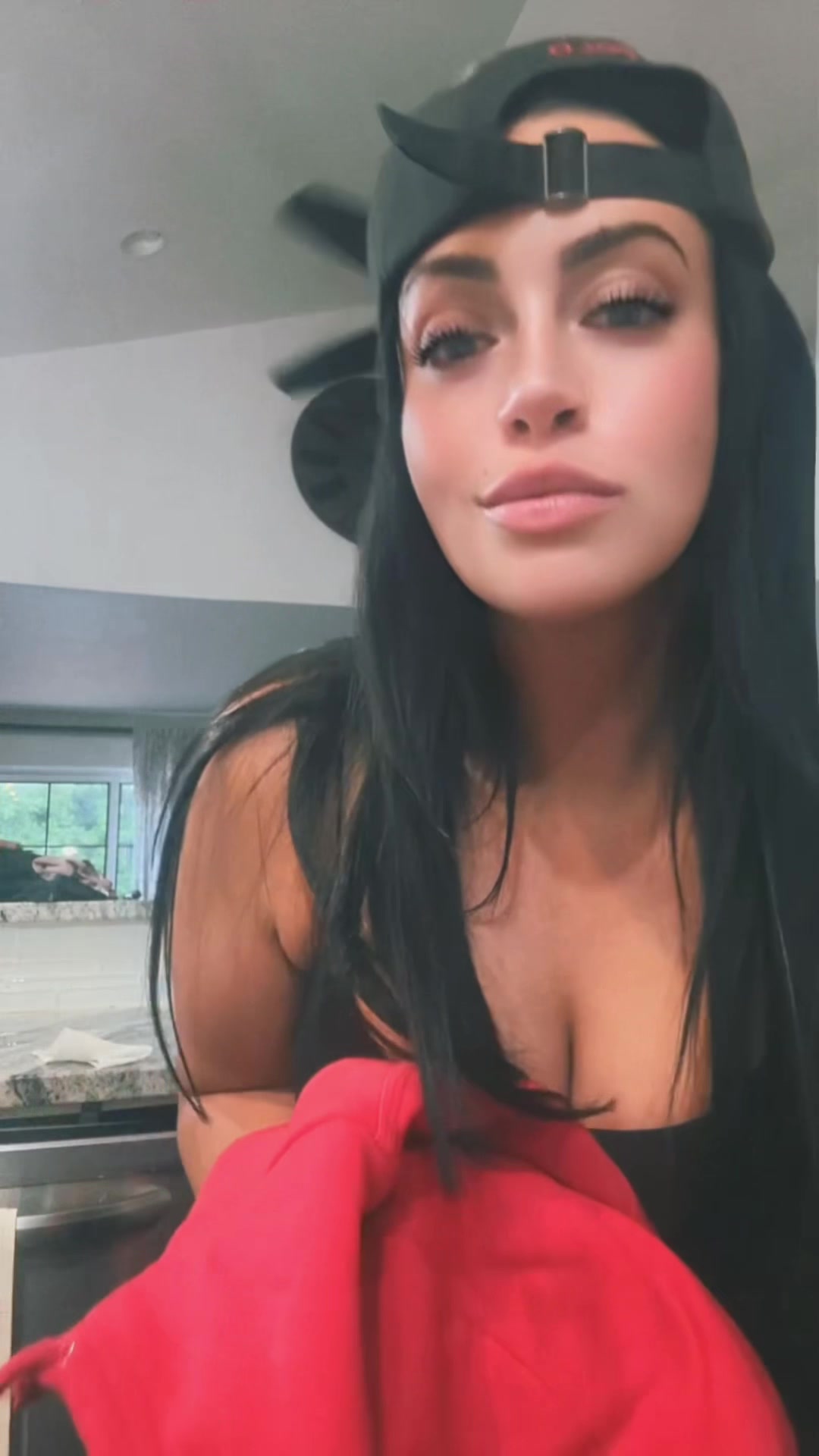 @Therealangelinaava