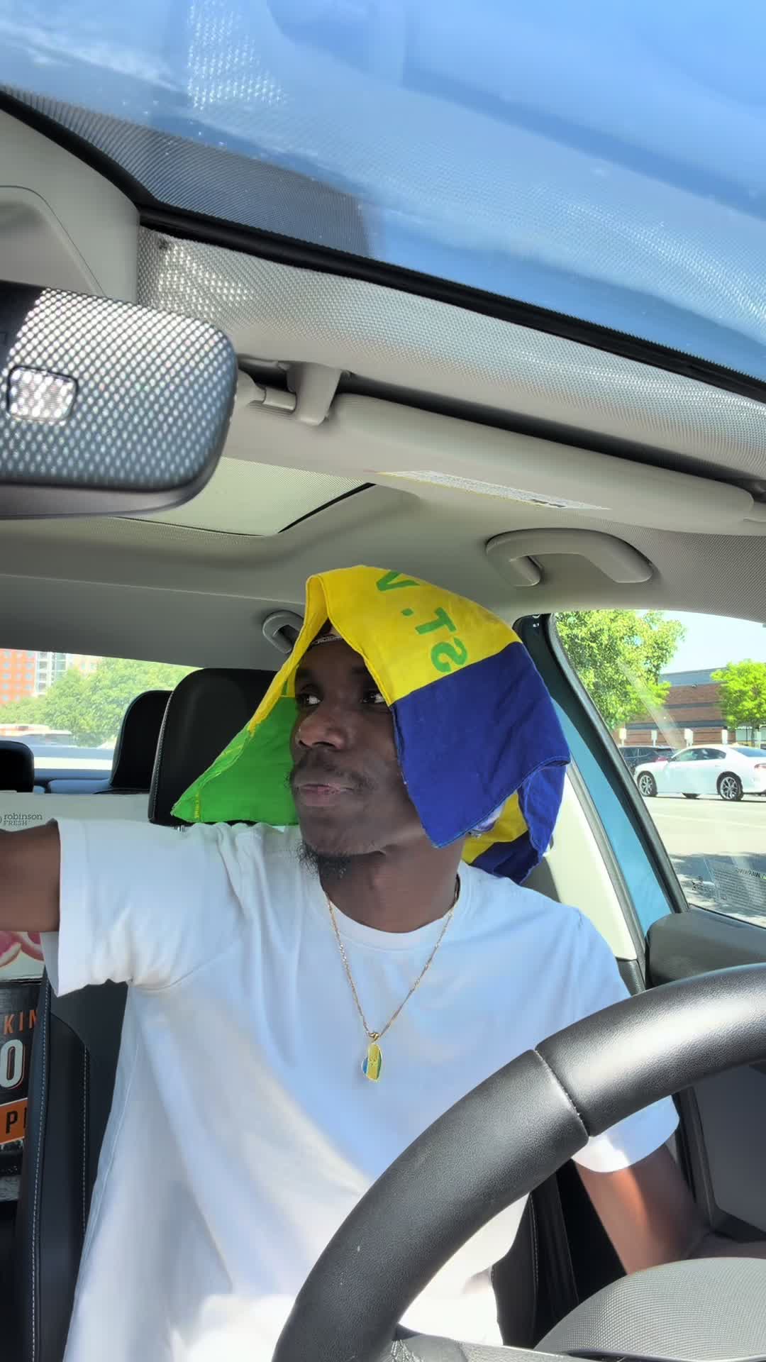 @Roy boogie 🇻🇨🇻🇨