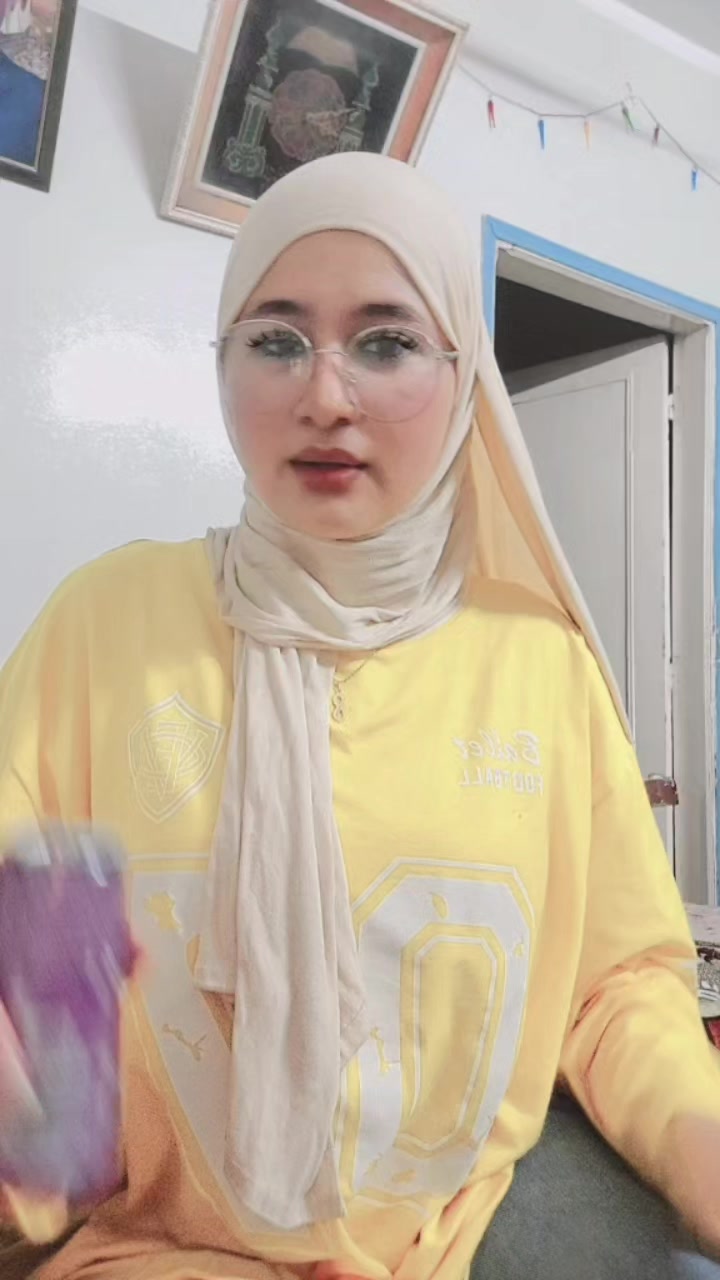 @مديره المدرسه 🦅⭐