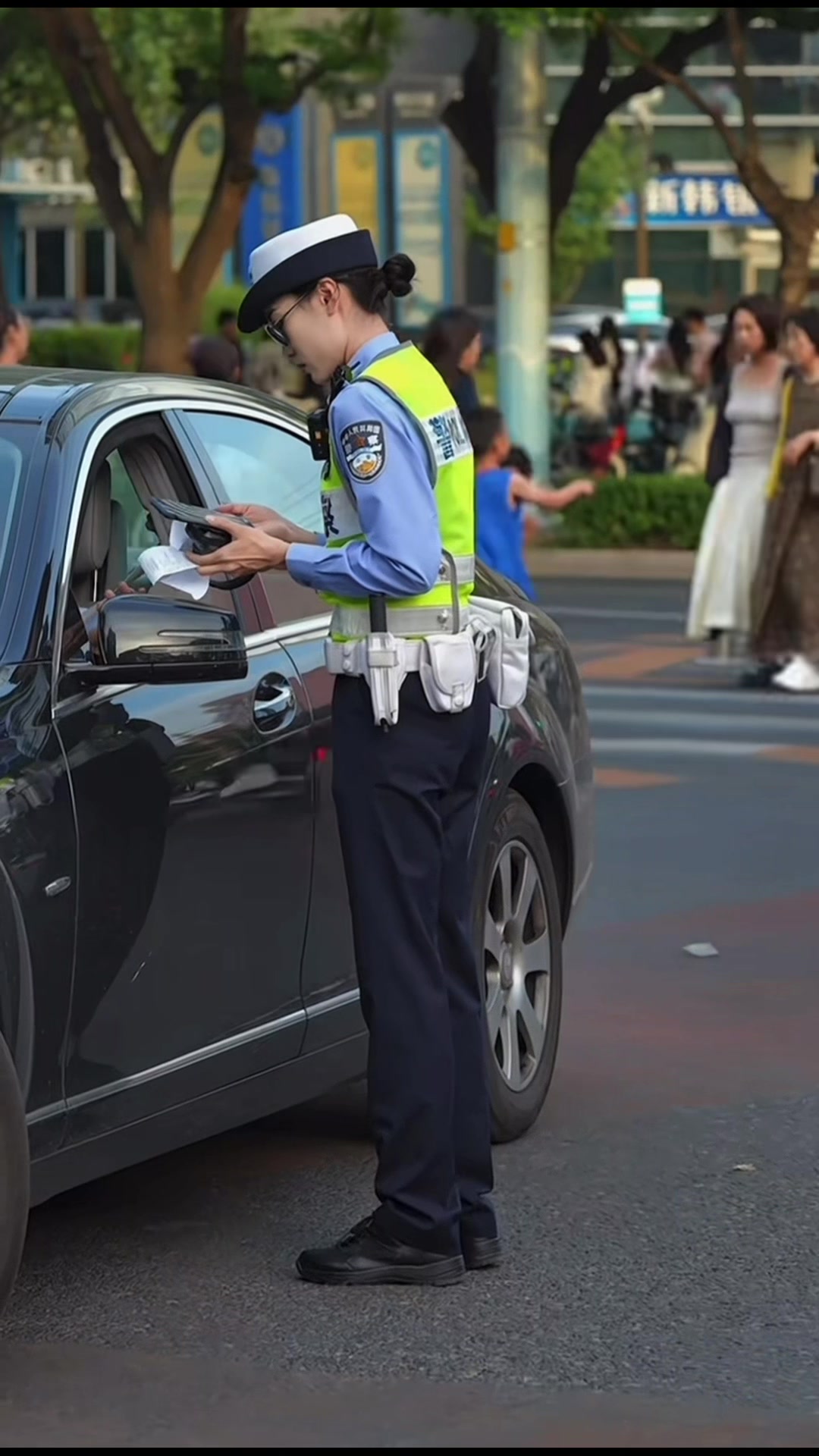 @花木兰👮