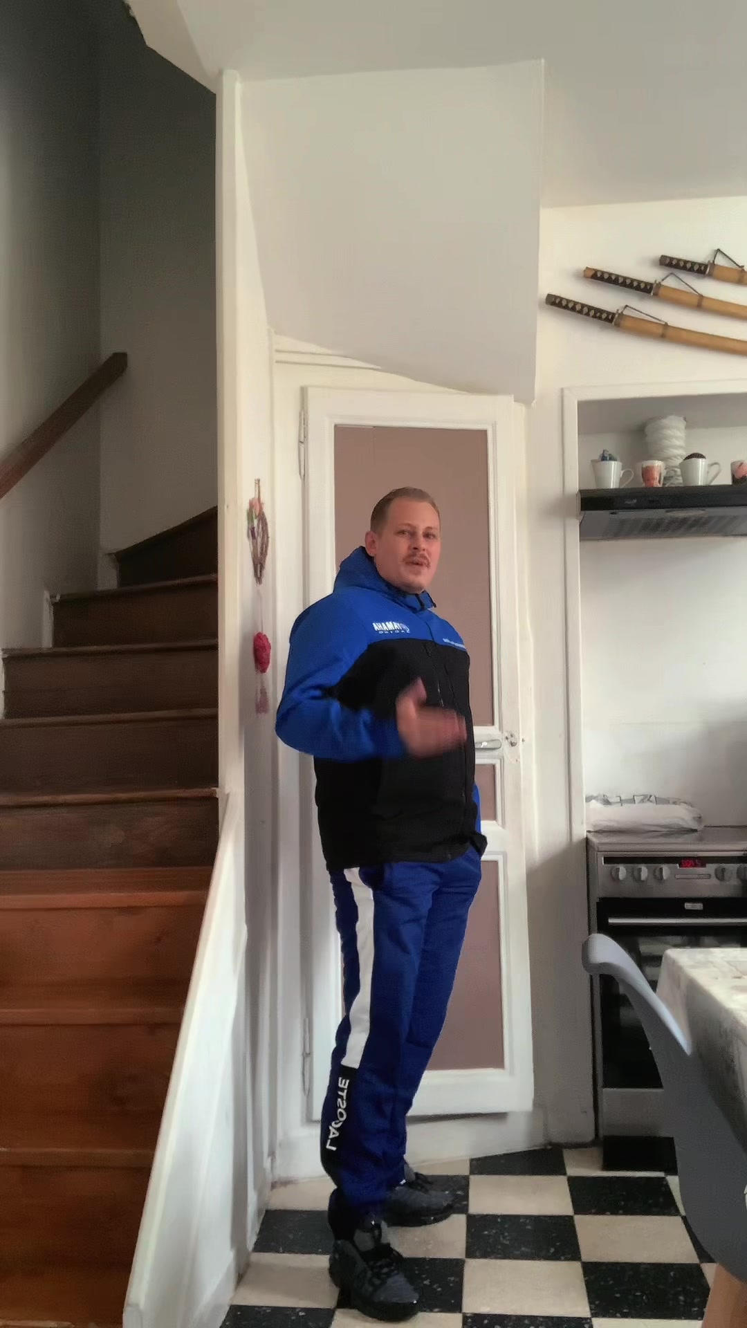 @𝙇𝙄𝙉𝙊 ᴼᶠᶠᴵᶜᴵᴱᴸ