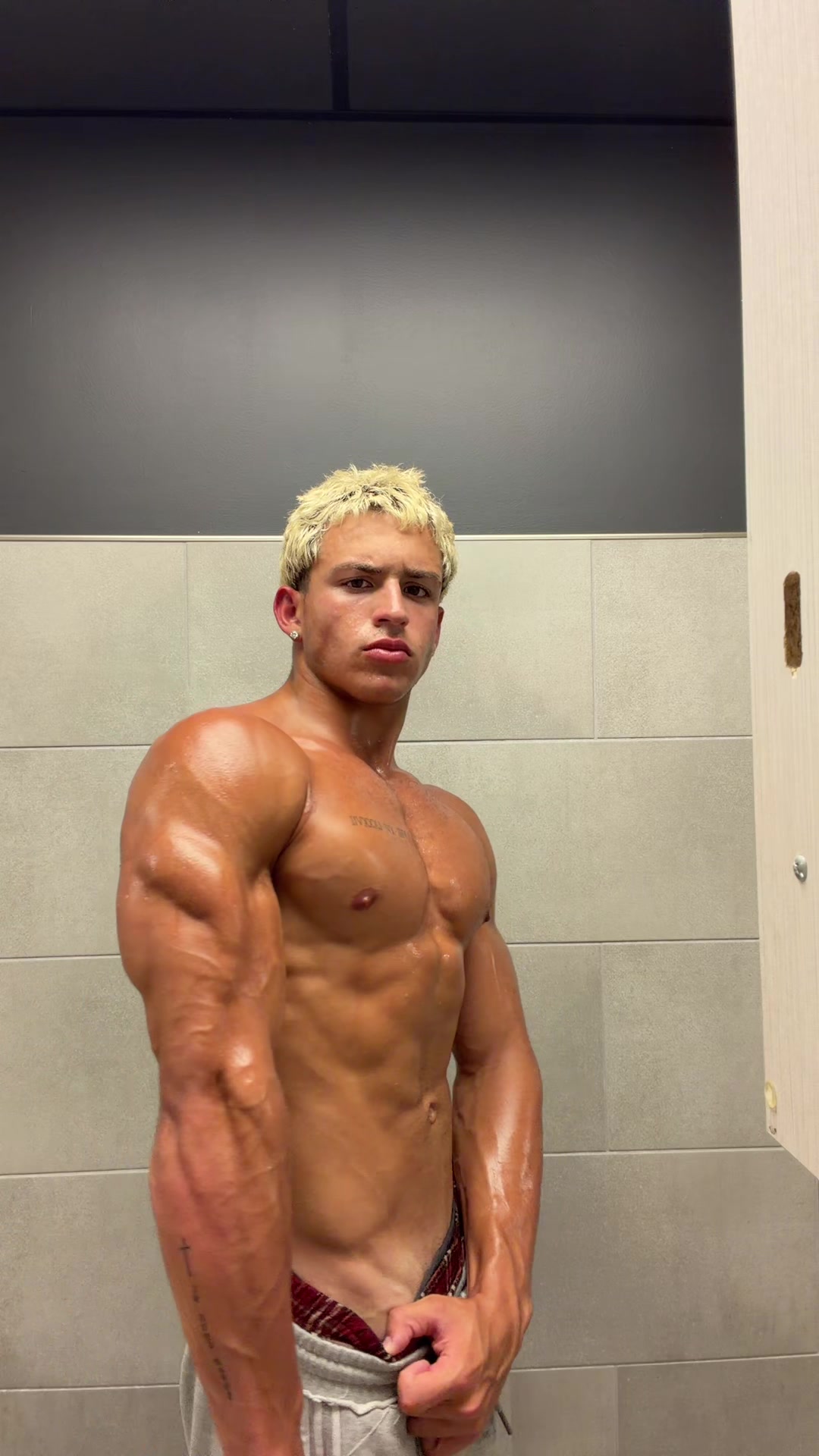 @notluis21
