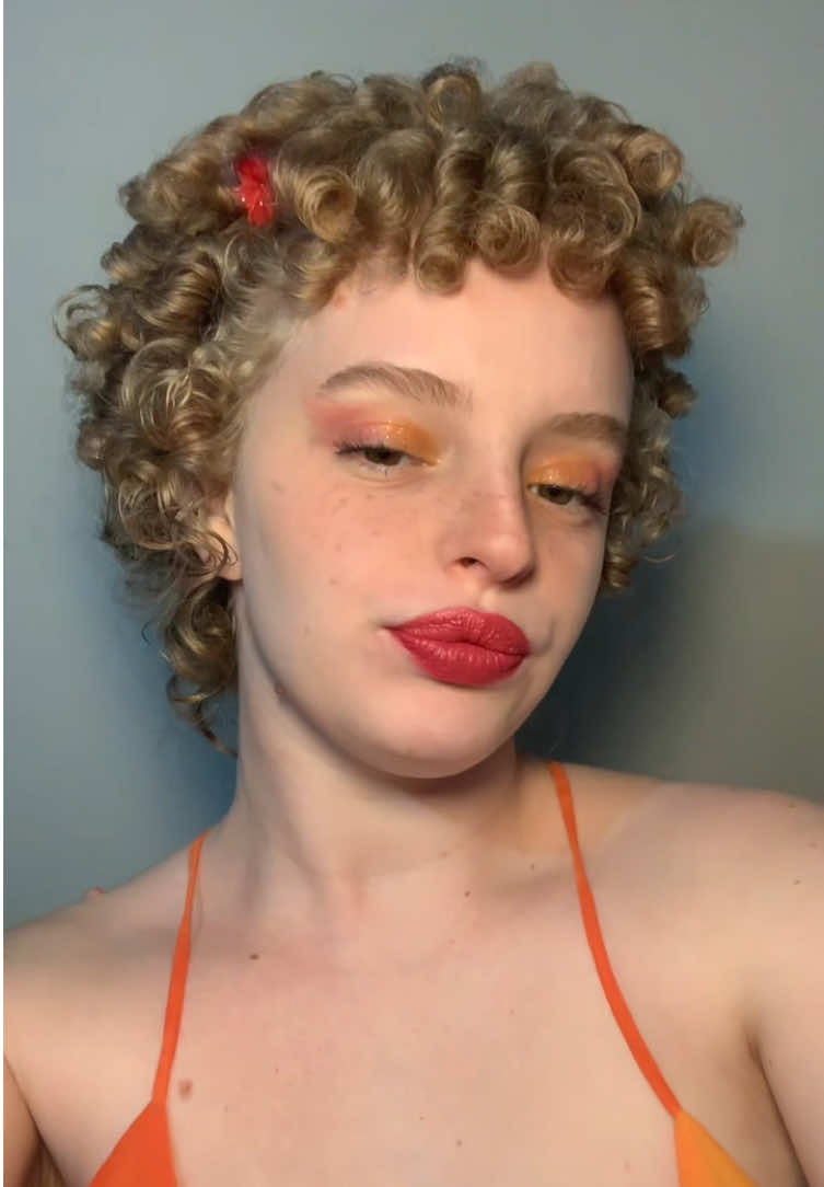 @Julia_spuri