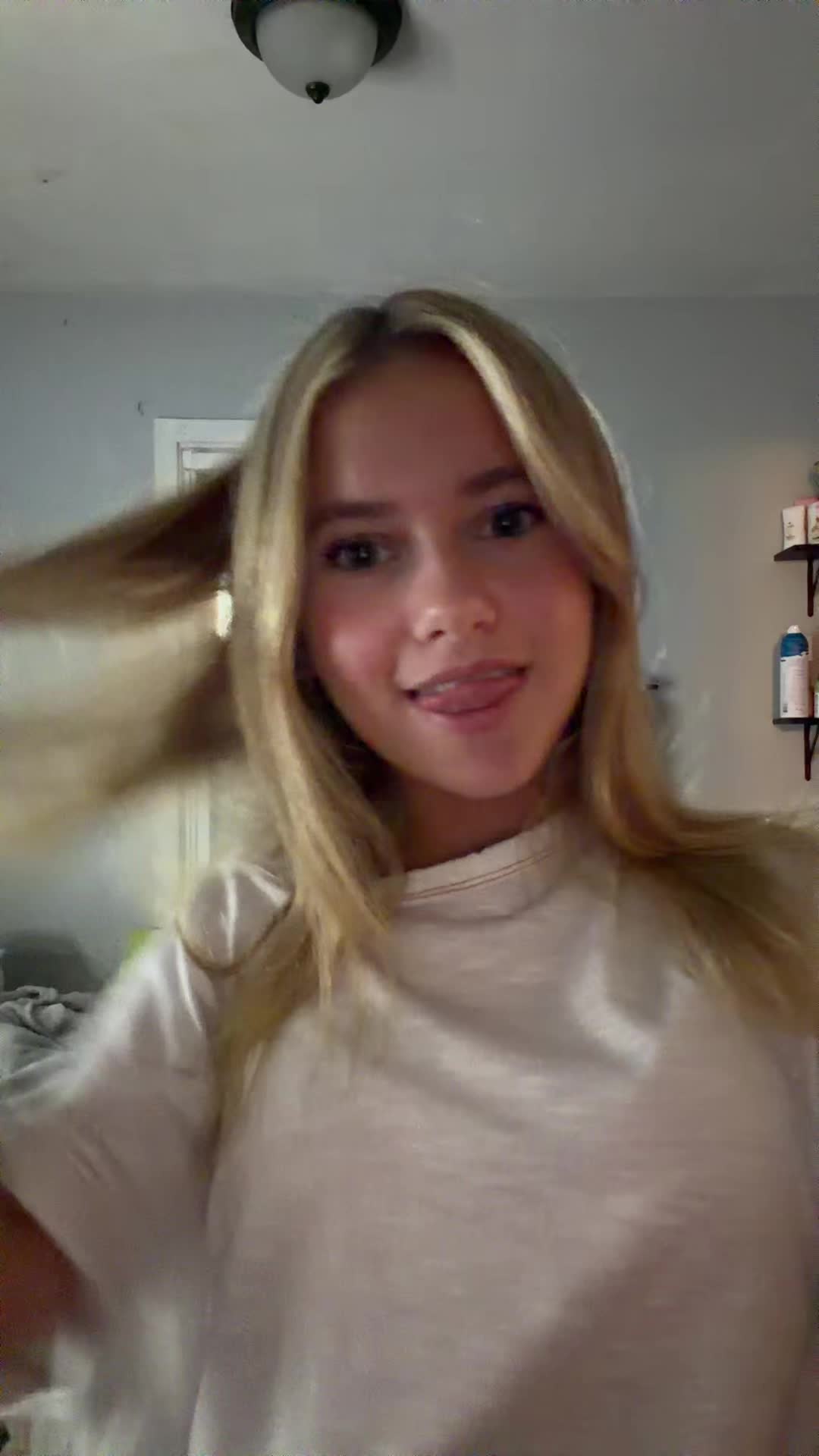 @️