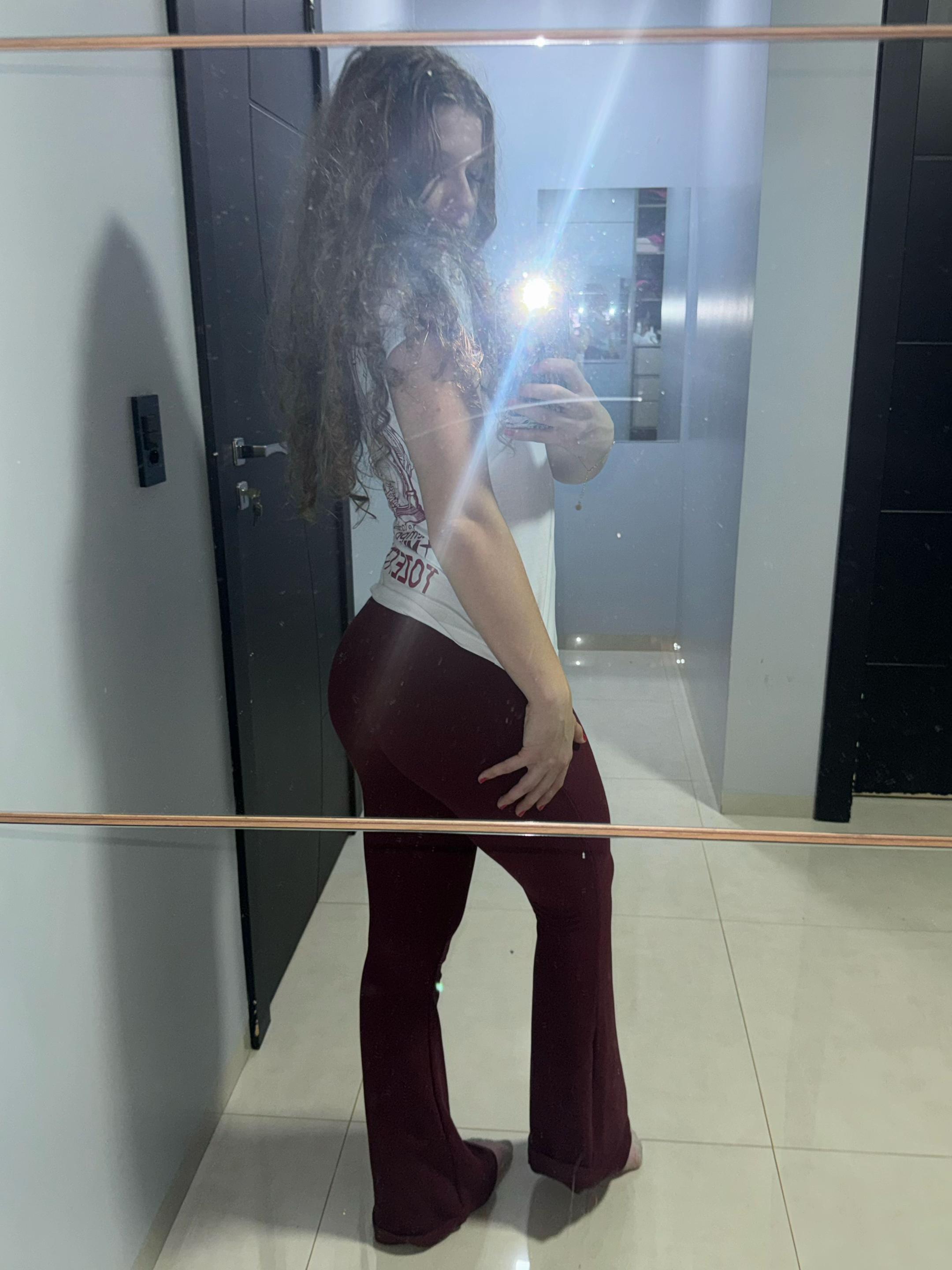 @🧜🏻&zwj;♀️