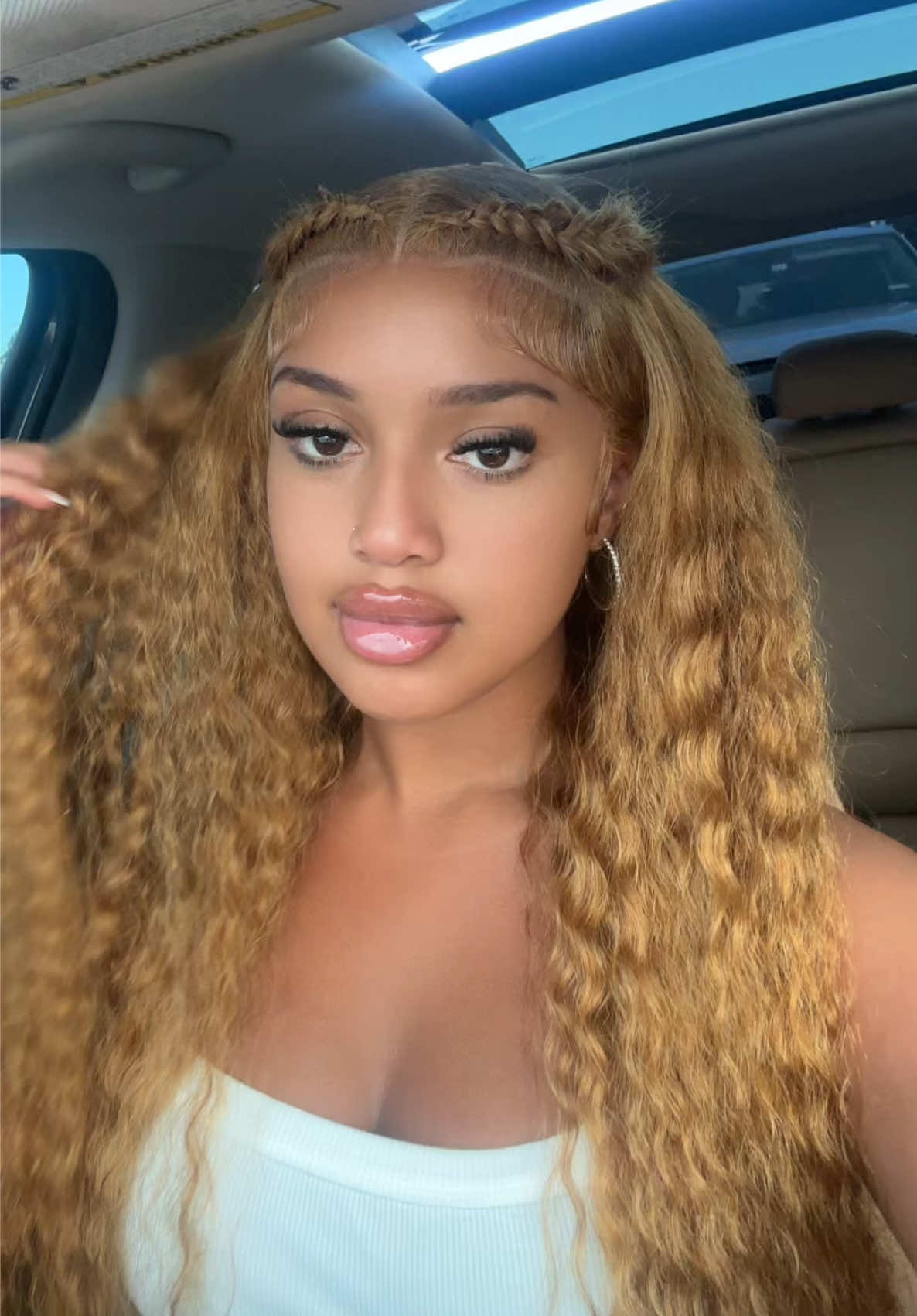 @Siani Chanel 6/26 🥳