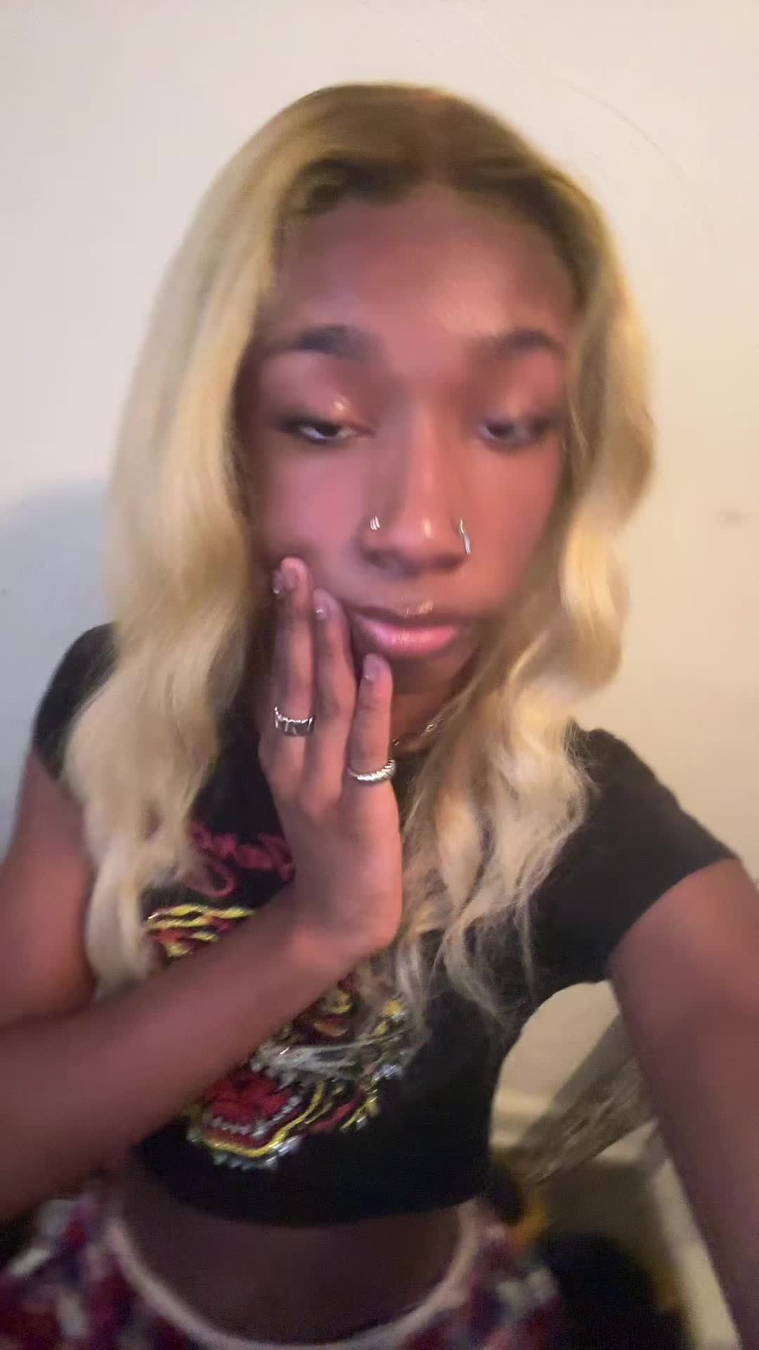 @Theyluvmari💕