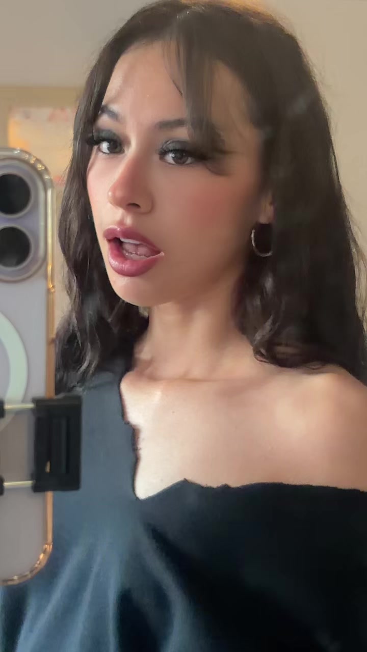 @HannahAvendano