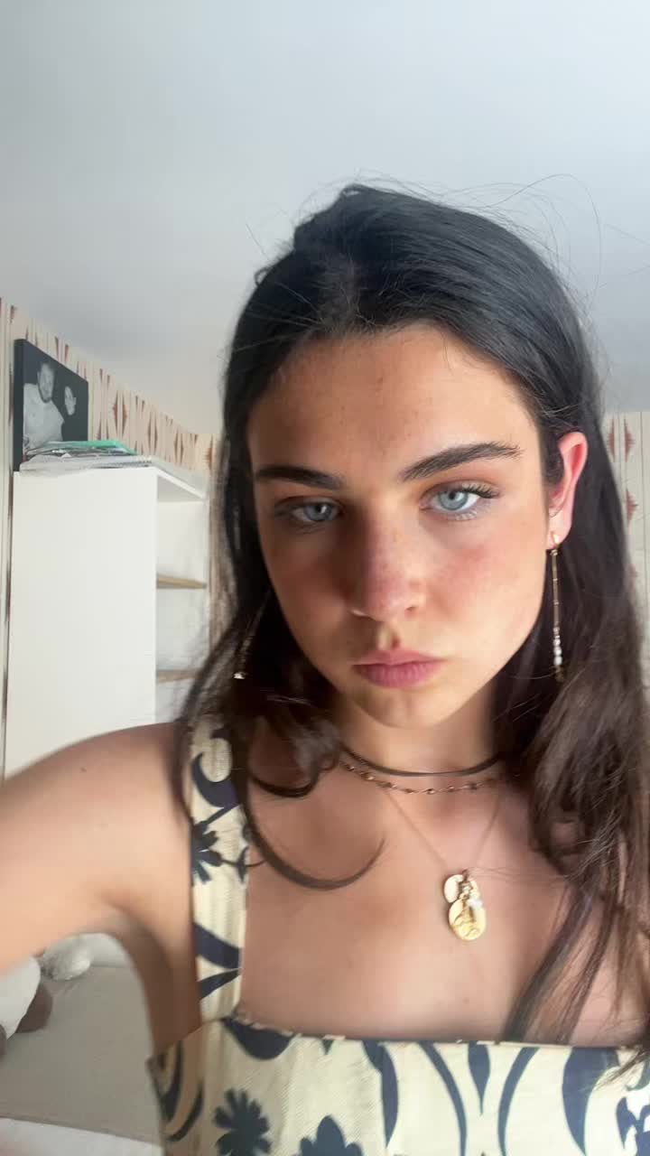 @meeeerrchss
