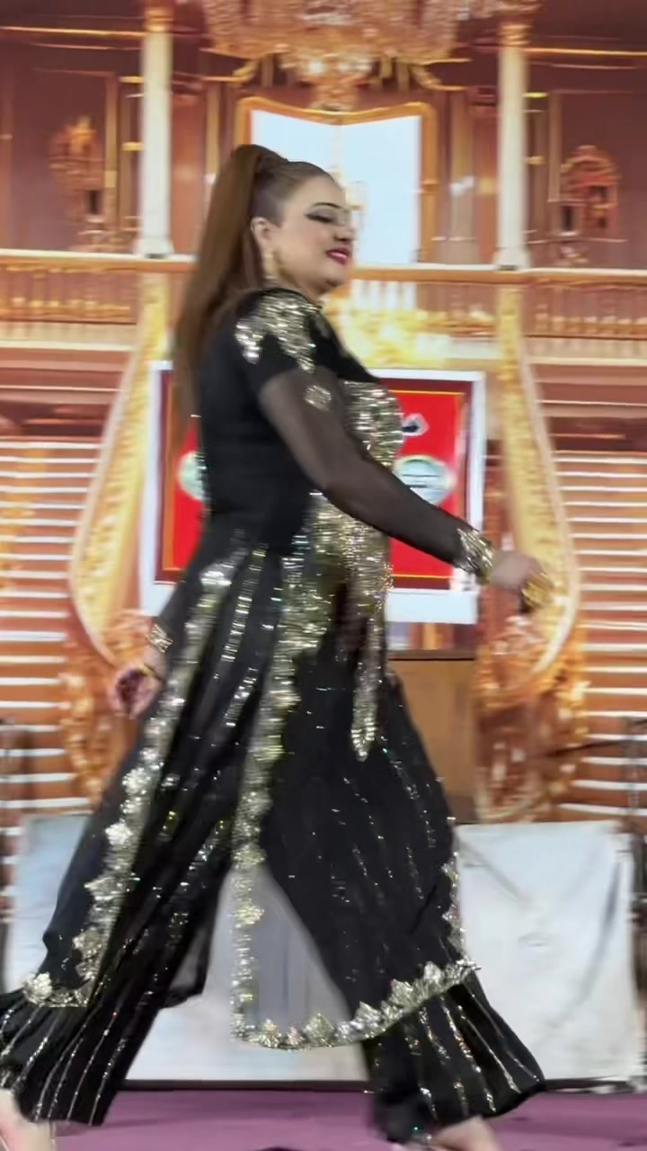 @Pakistan Stage drama 🎭 💃