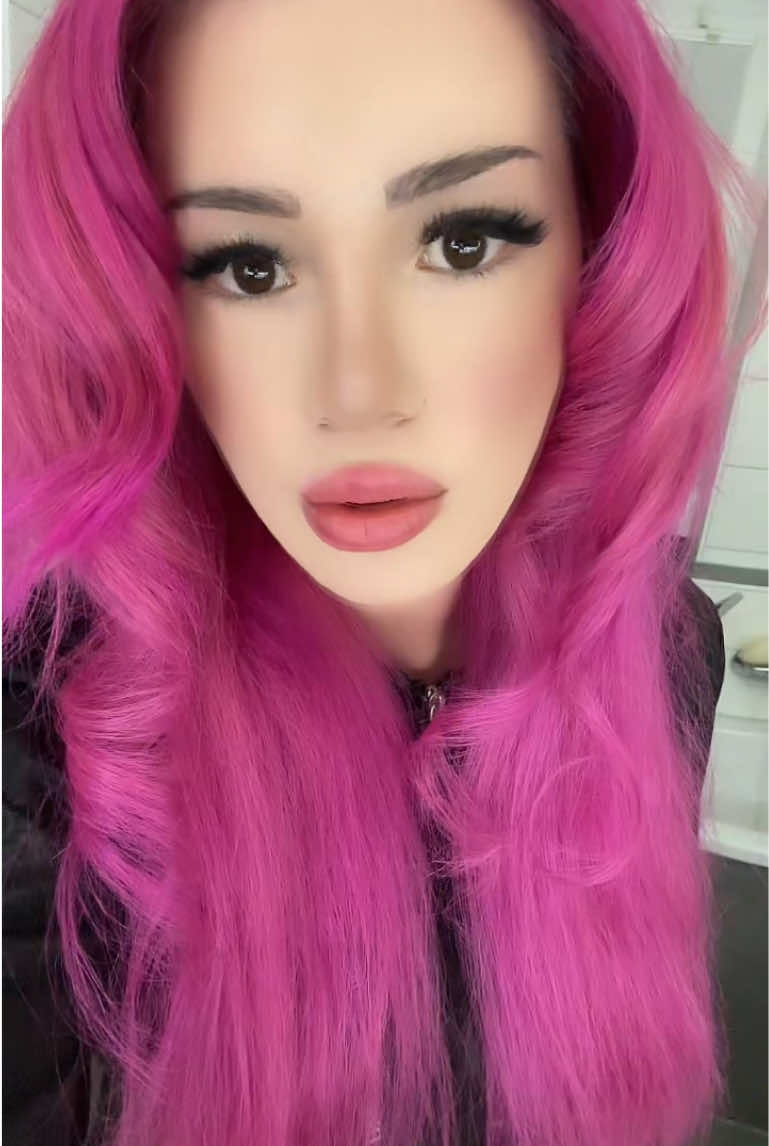 @𝒮𝒶𝓇𝒶𝒽🔥🖤ℳ𝑒𝓁𝑒𝓀
