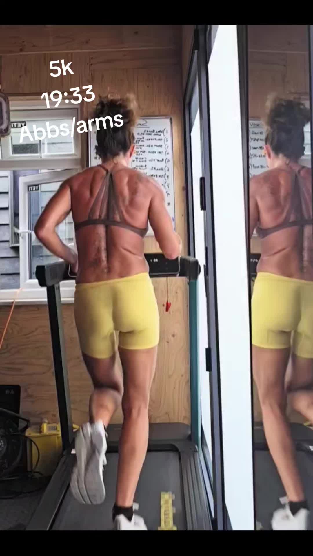 @Instagram:gymgirlmaz