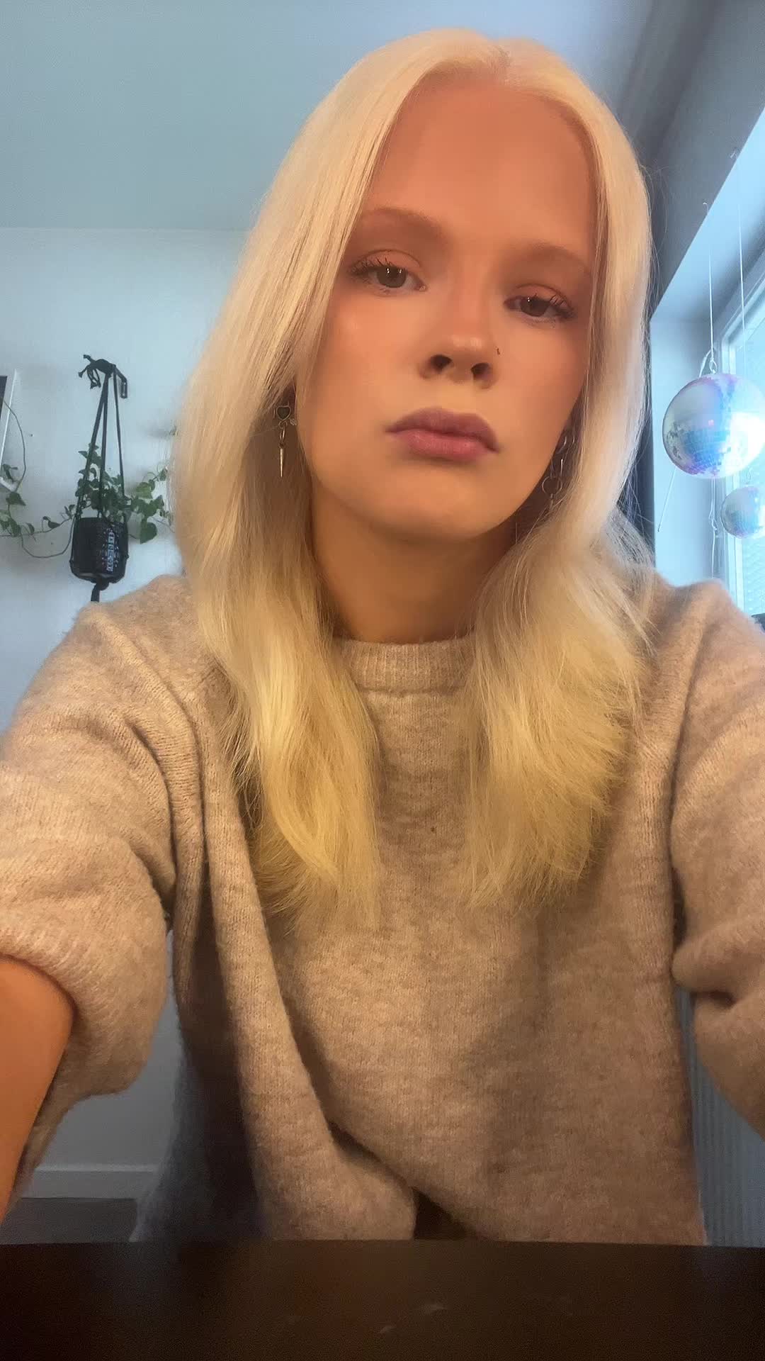@𝓔𝓶𝓼𝓪𝓷🌼