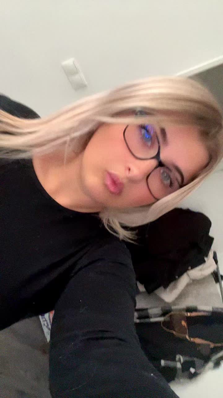 @👯🏼&zwj;♀️-Am&eacute;-🦁
