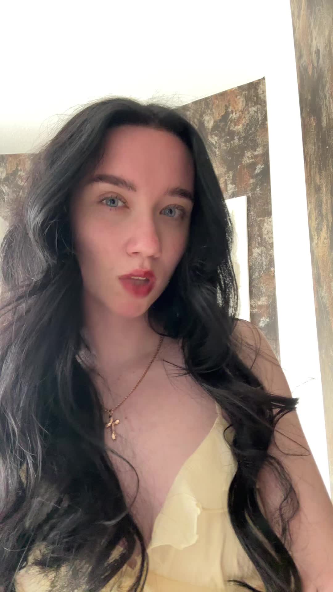 @cinderevee