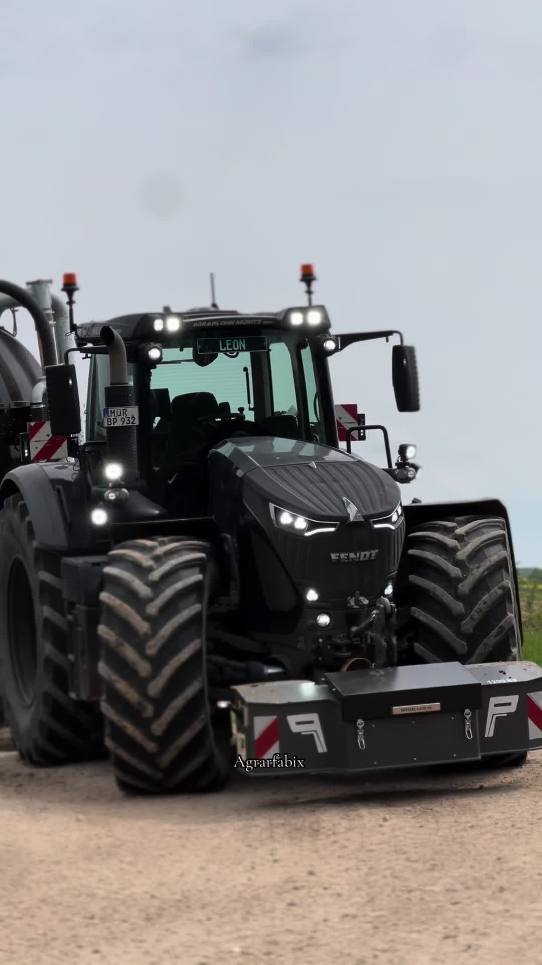 @︎︎︎︎Agrarfabix🌾🚜