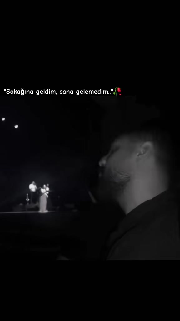 @🦋