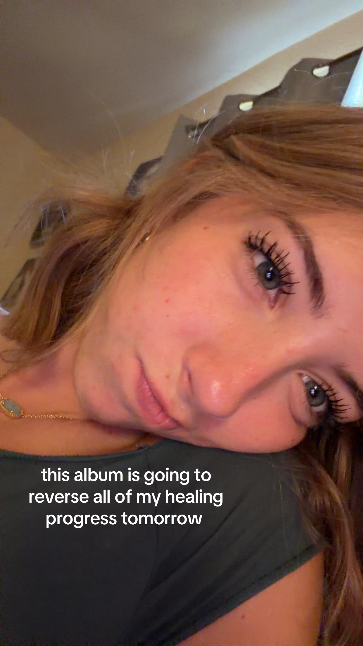 @lauren 💐🍒🎞️🧸🎀