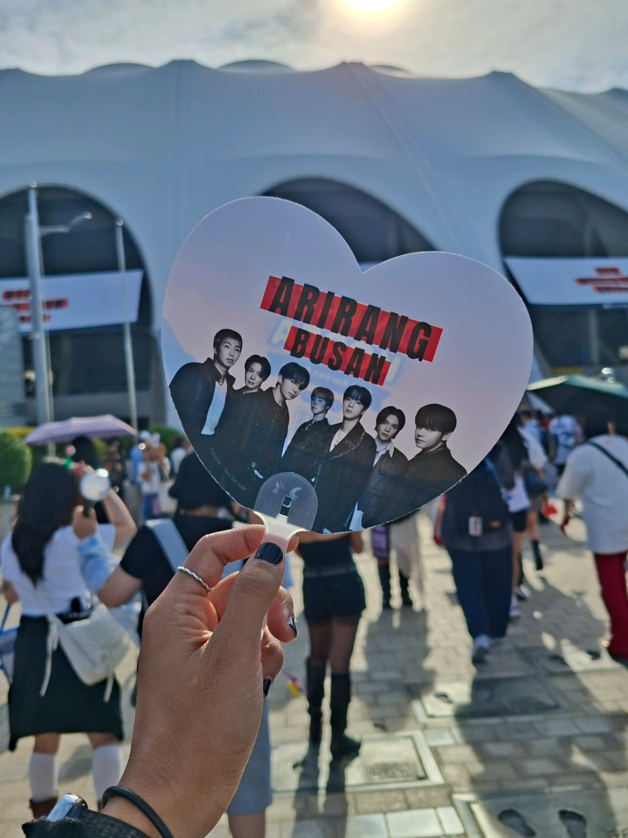 @ชื่อแอคอ่านว่า แมด แม้ด แมด !!