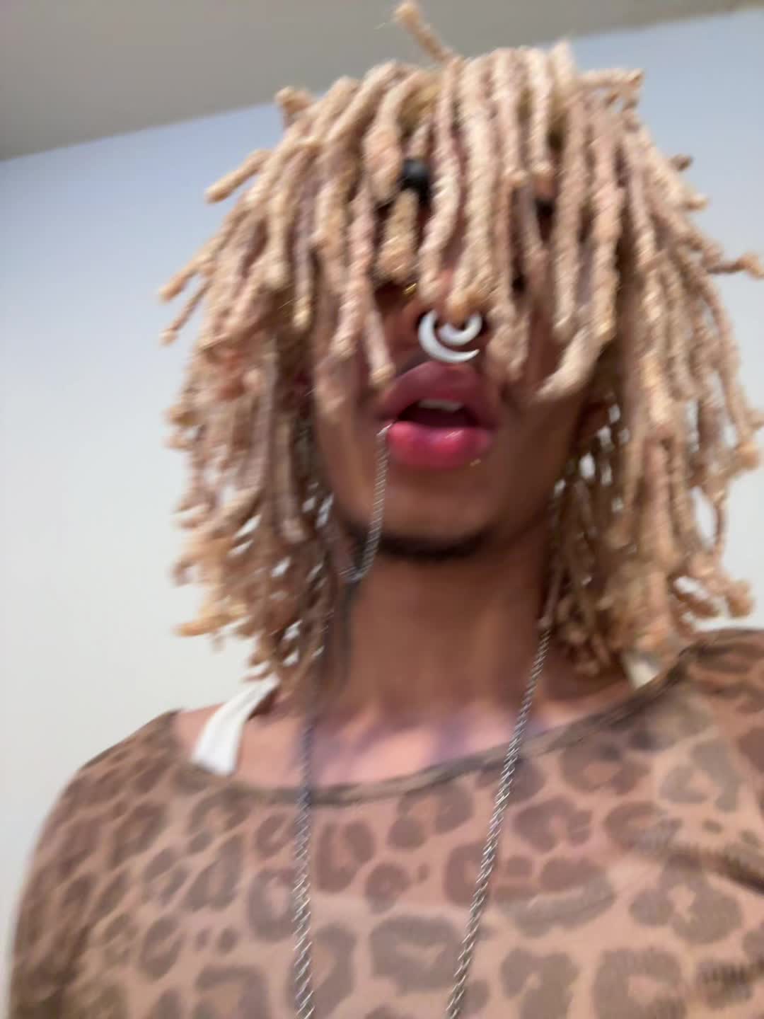 @𖣂♱AK𖣂♰