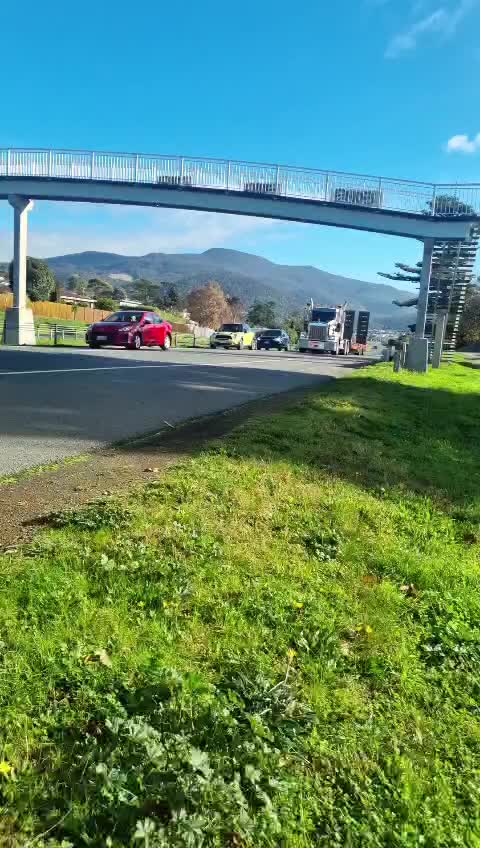 @Truck spotters of tassie