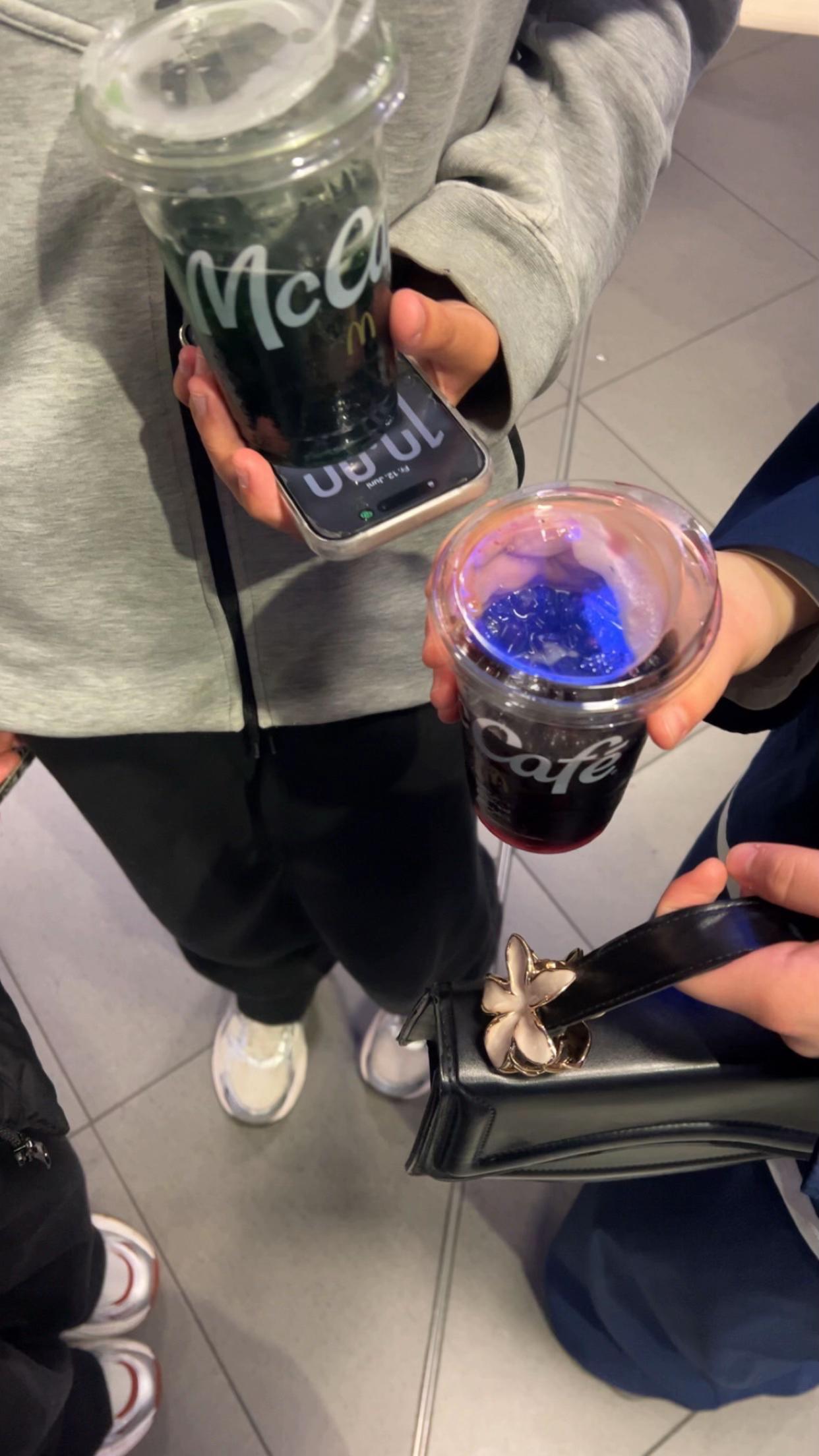 @𝐚𝐧𝐚❦