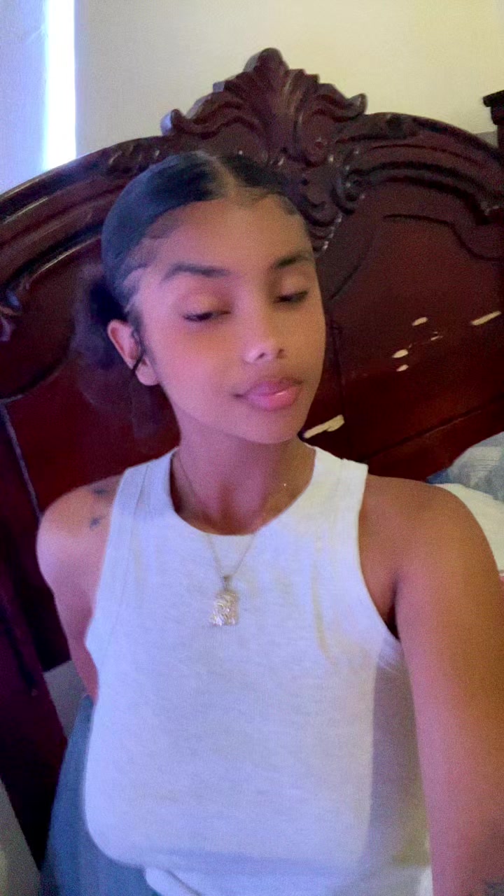 @Yeilyn Garc&iacute;a 👀🥶😍