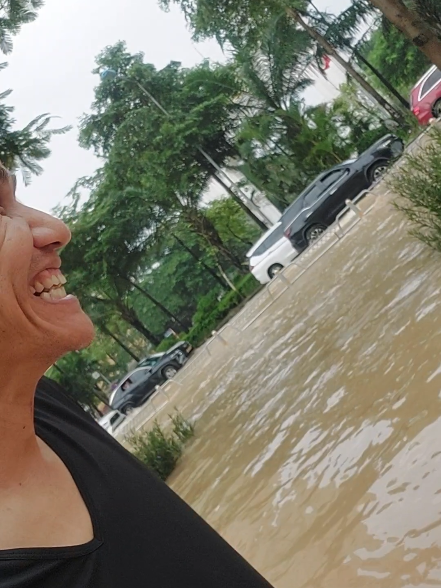 @Ch&iacute; C&ocirc;ng v&ocirc; tư
