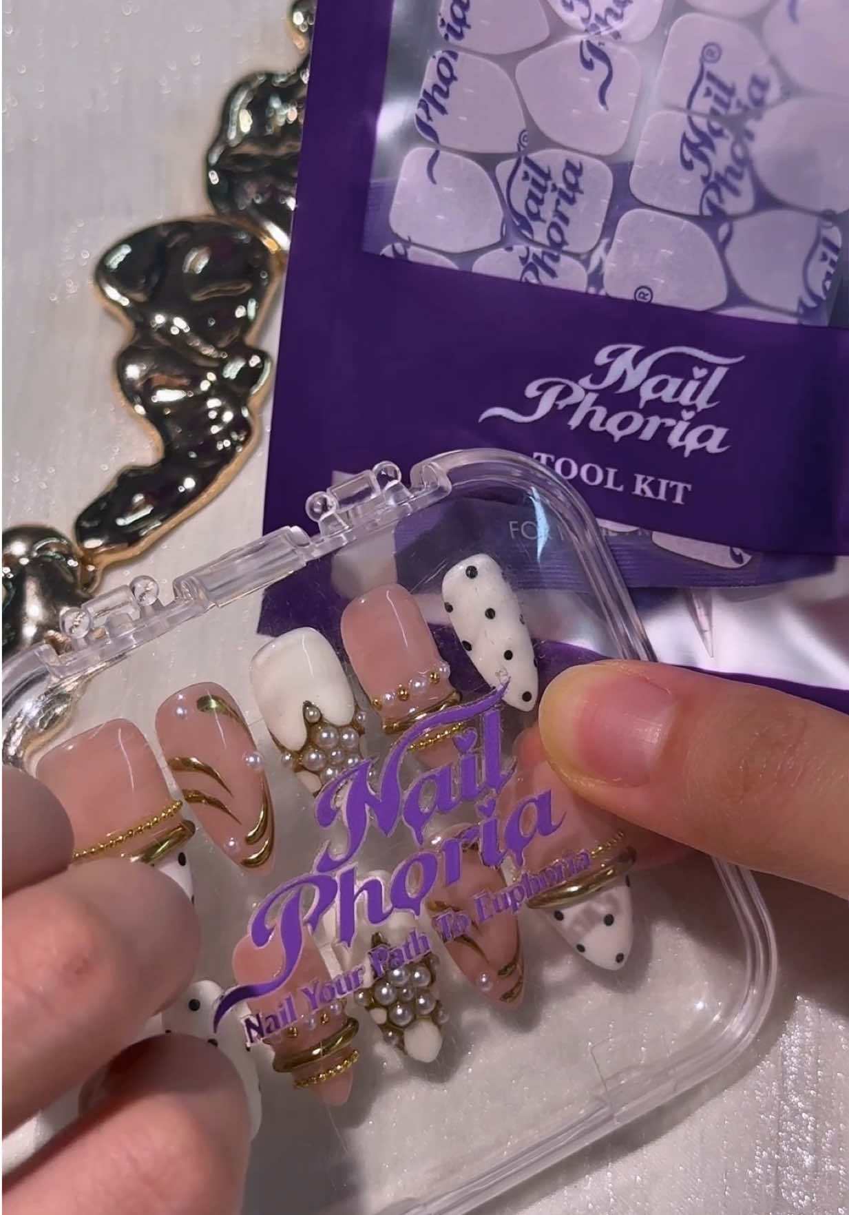 @Nailphoria
