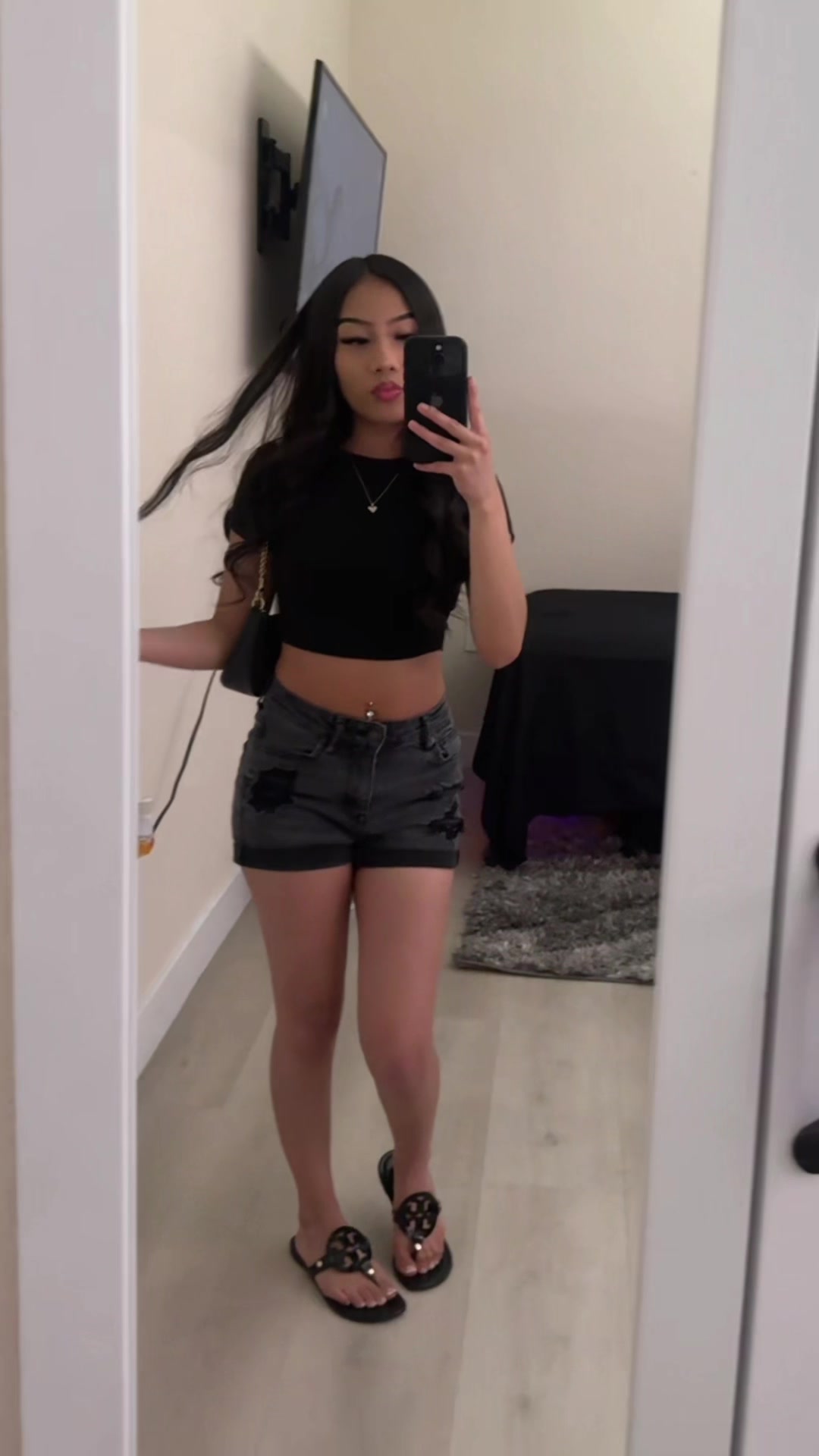 @️