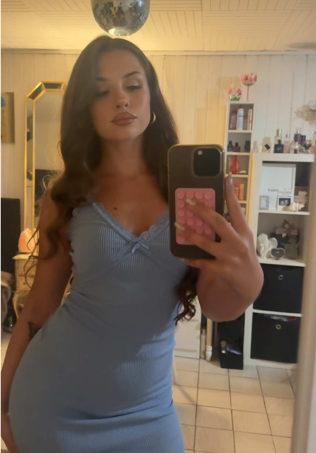 @majakosinski