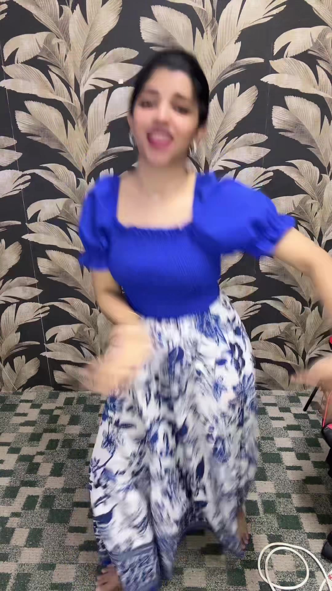 @MALAVIKA_ANILKUMAR