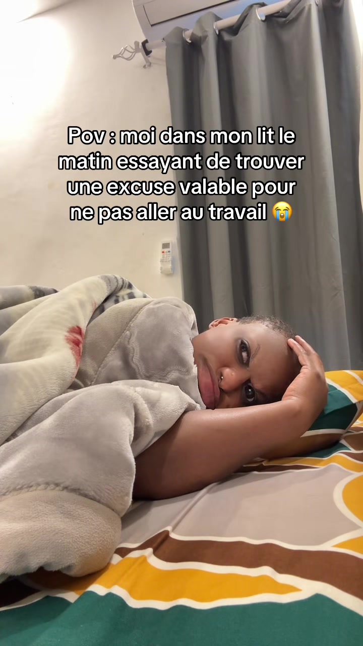 @ESTELLO 🖤🥀