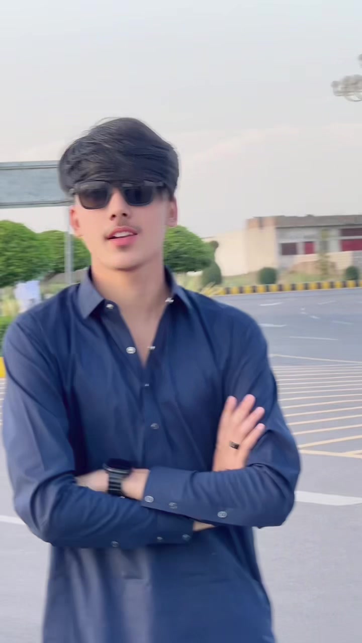 @𝑹𝑨𝒁𝒊𝒊𝒊  🤭