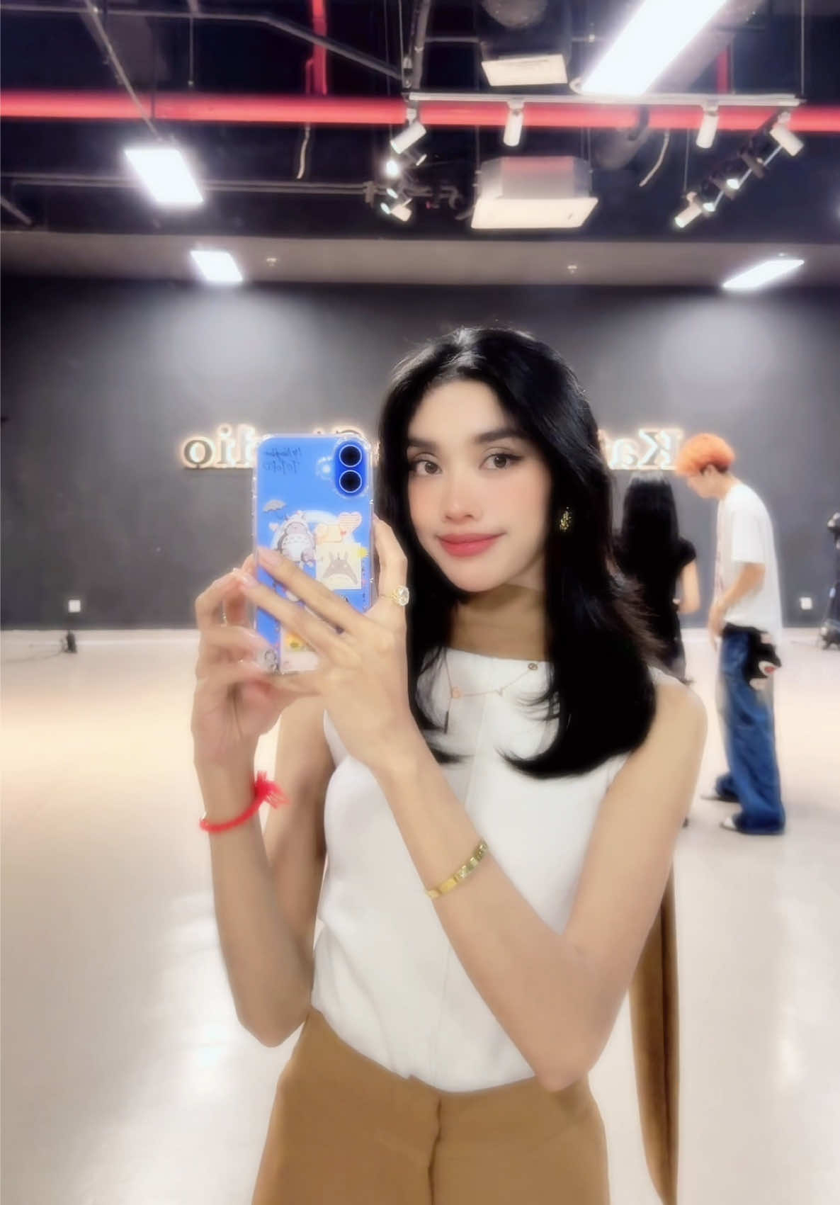 @zady( ឧស្សាហ៏ )🐈&zwj;⬛🇰🇭