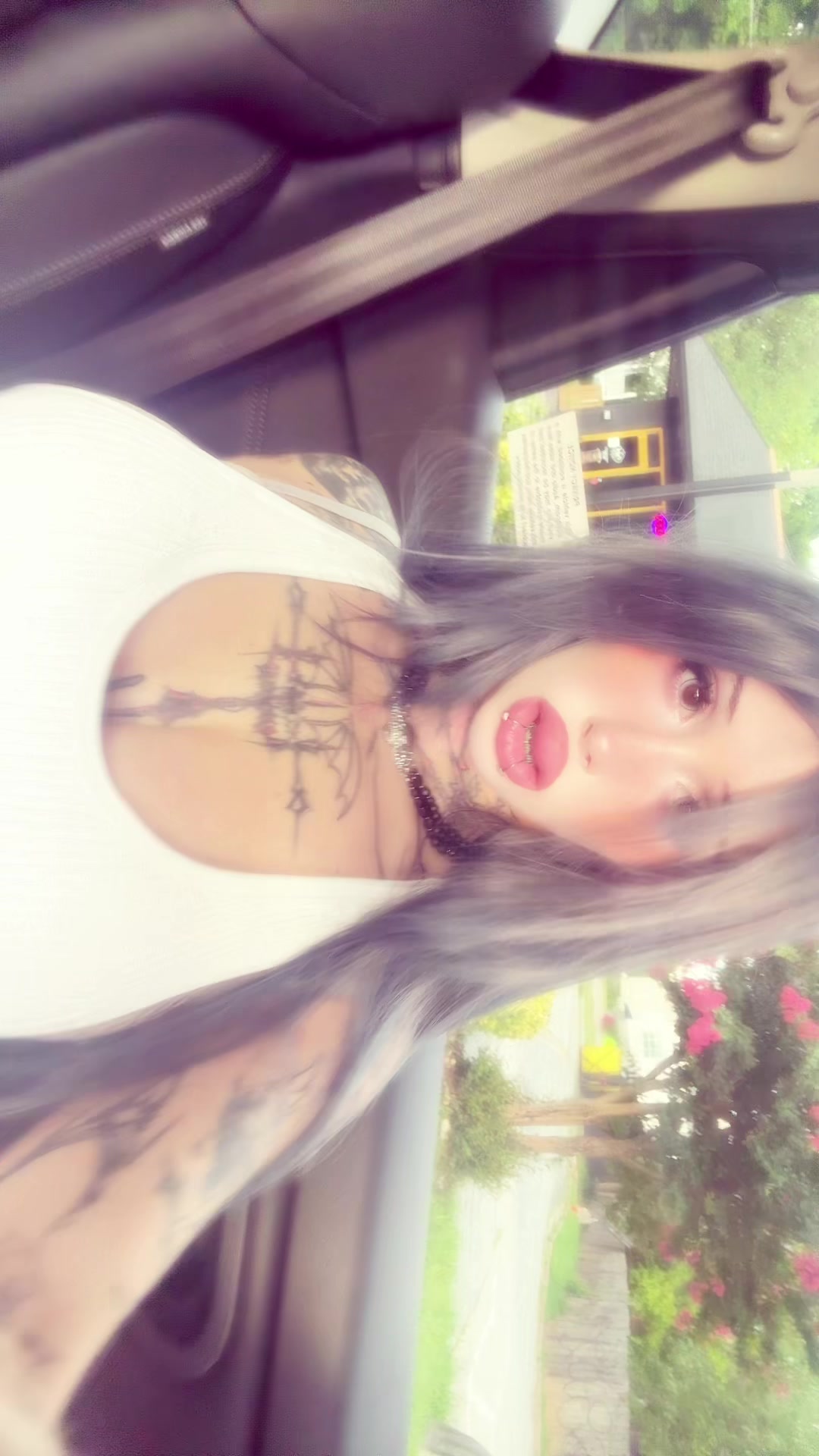 @zommmbri