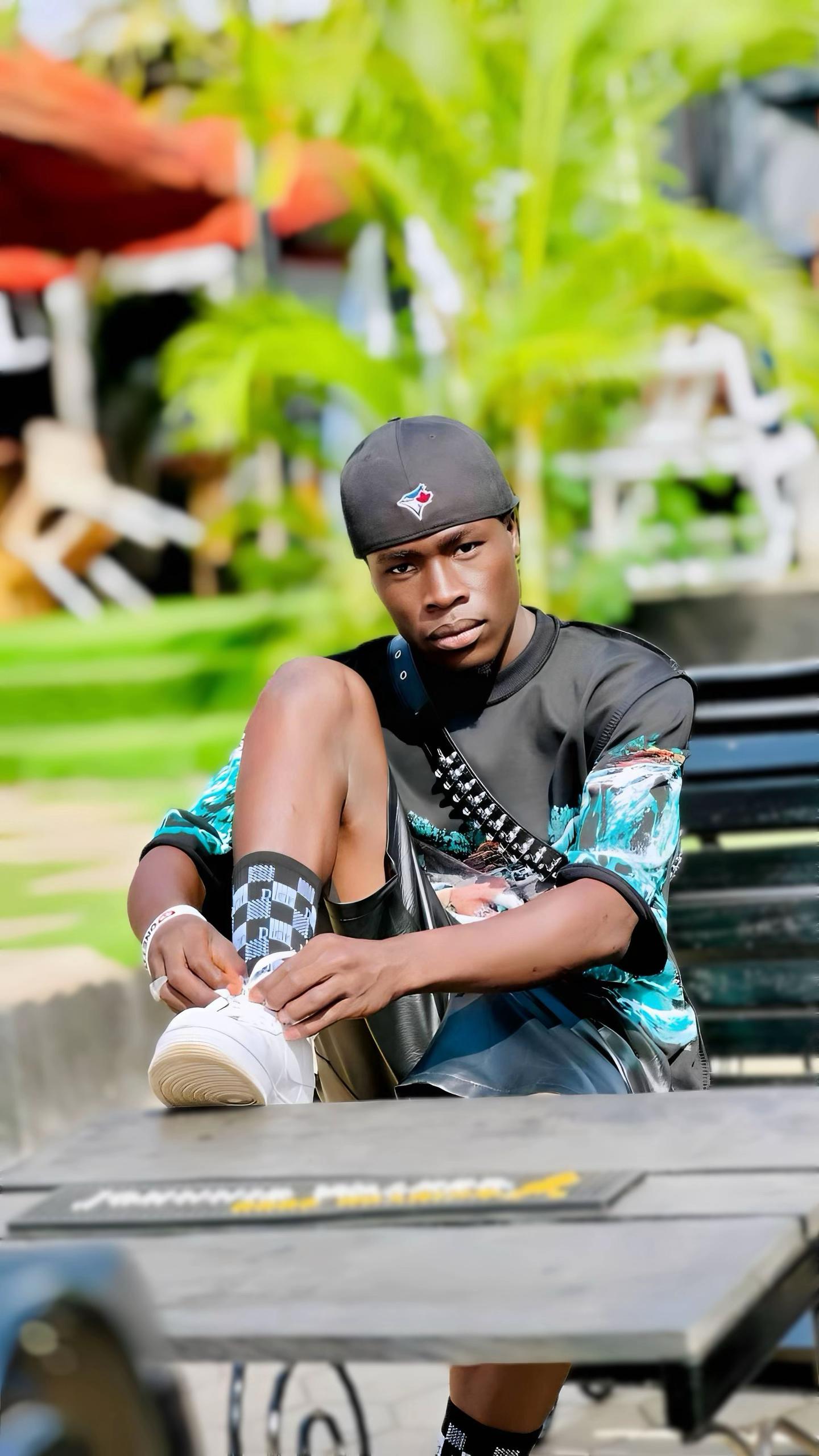 @🏝️Just Big Ola🏝️