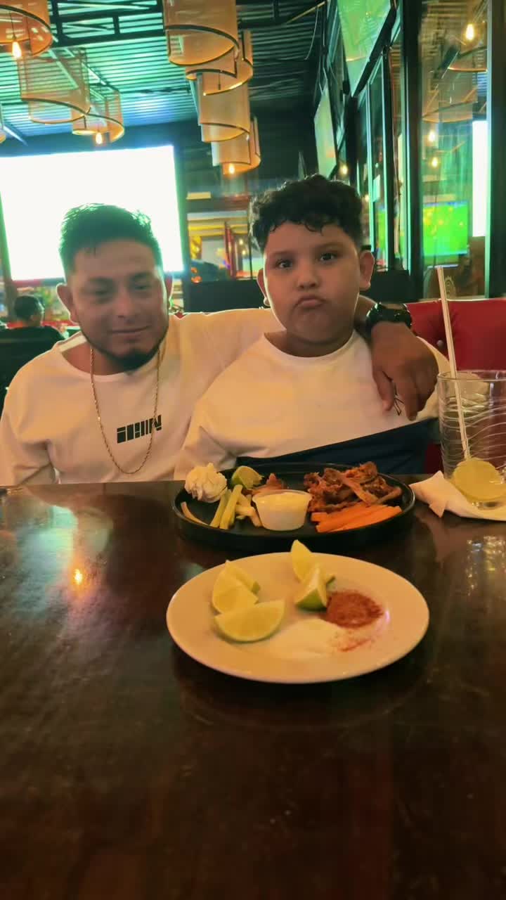 @raisingzain